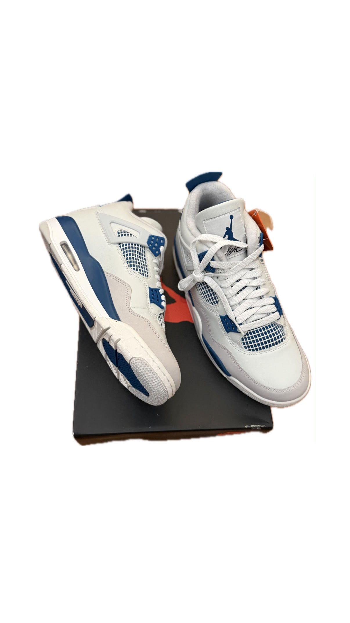 Jordan 4 "military blue"