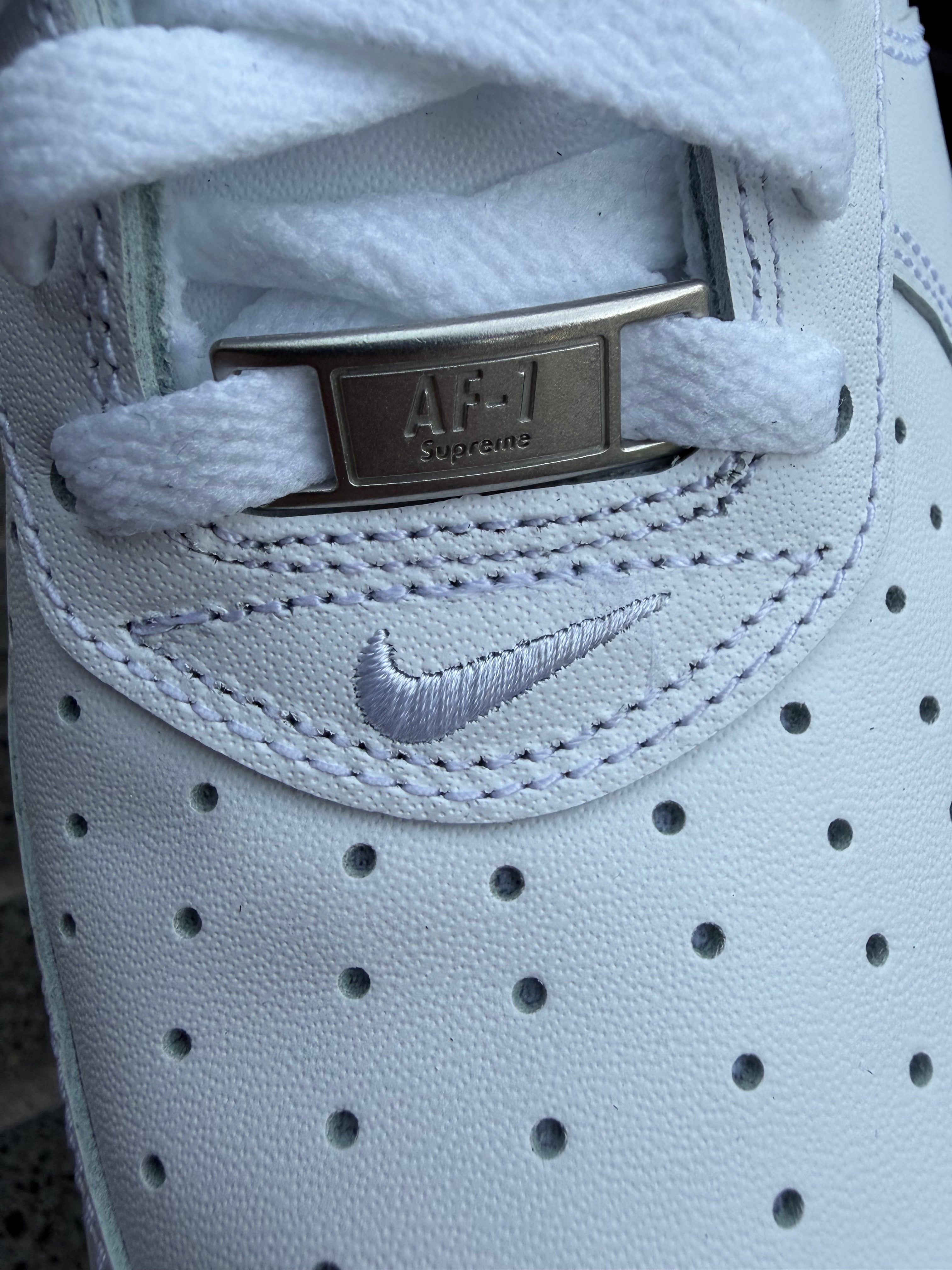 Air Force 1 "Supreme White"